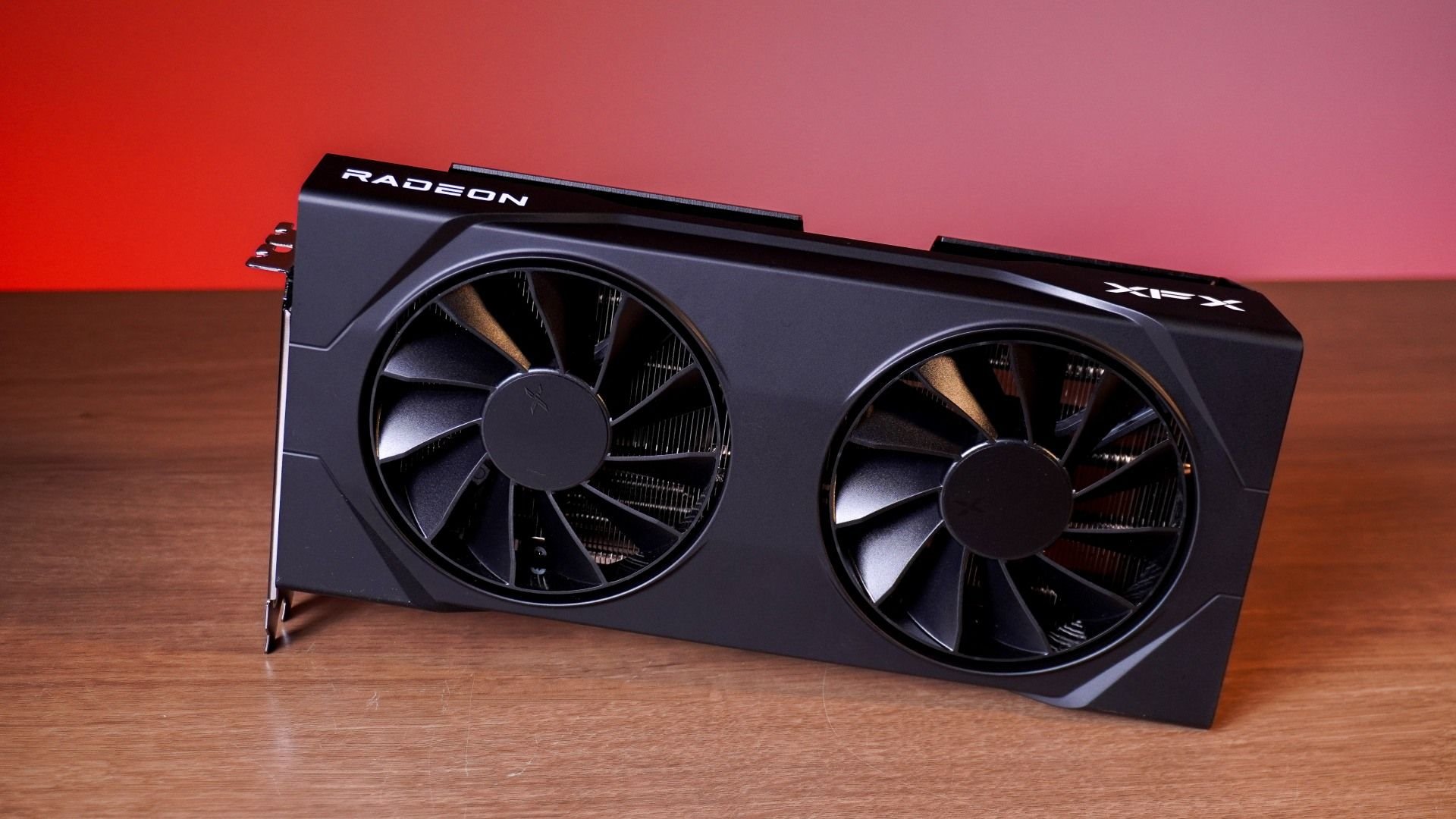 Placas de vídeo Radeon enfrentam impacto da crise global de componentes
