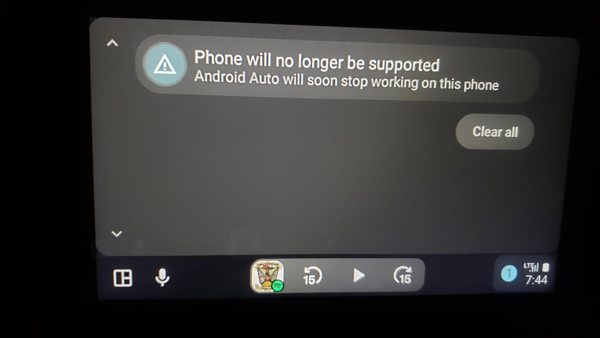 Android Auto avisa donos de celulares com Android 10 que o app vai parar de funcionar