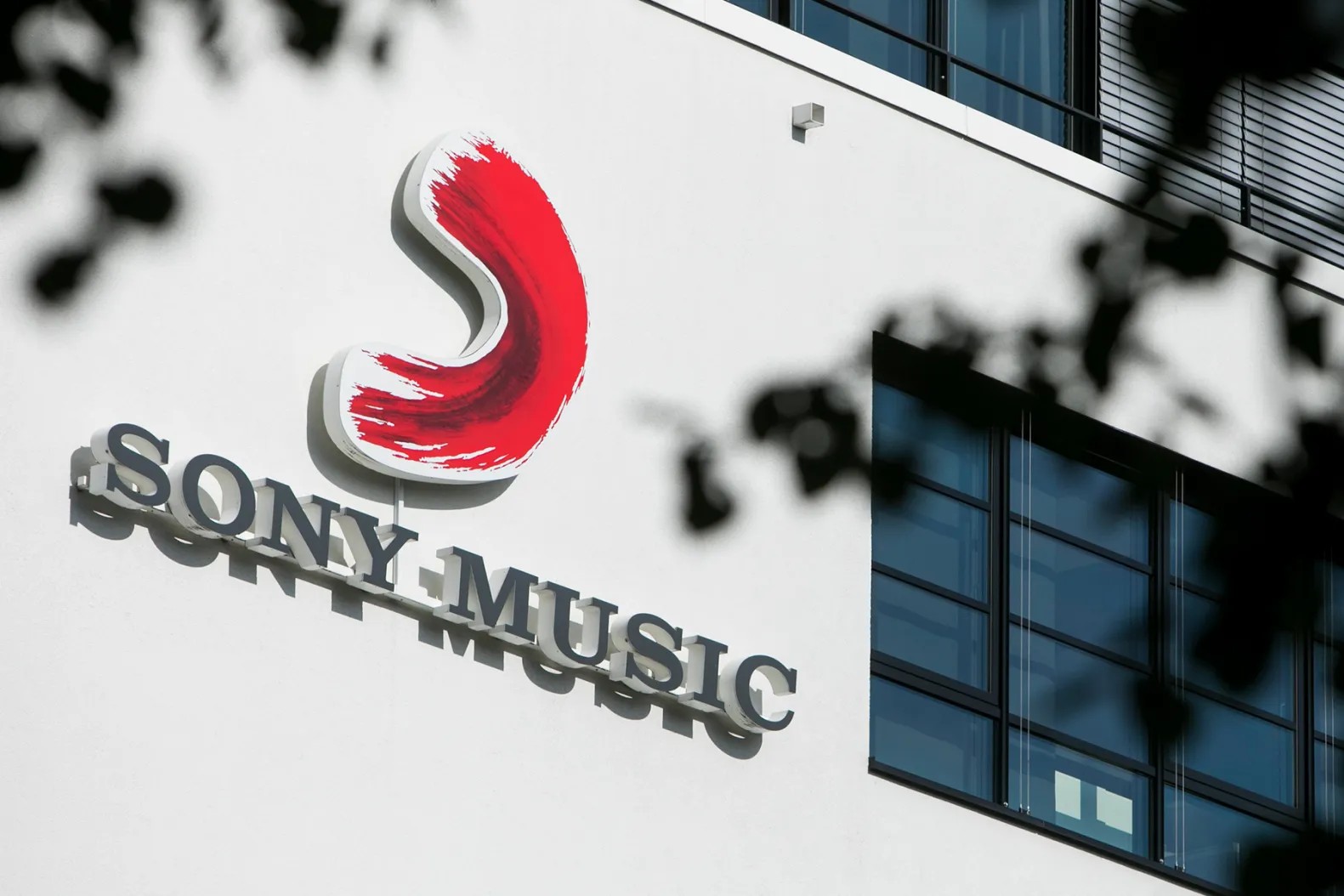Fachada de prédio da Sony Music