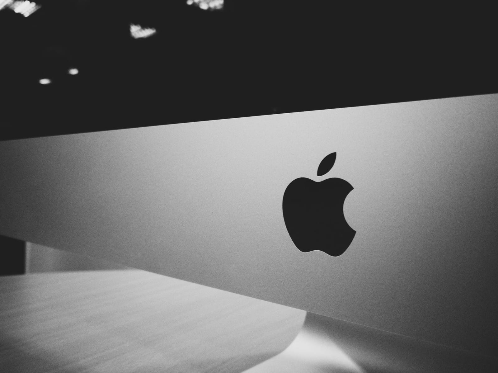 Apple prepara câmera com IA e serviço de monitoramento residencial, diz Bloomberg