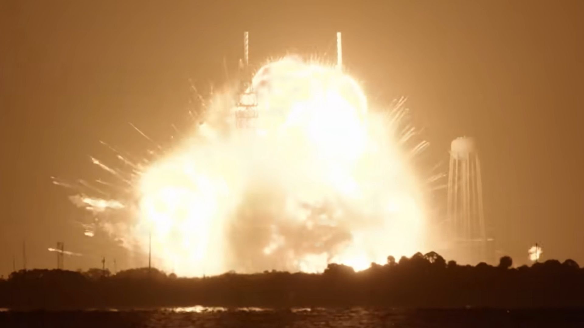 Foguete New Glenn, da Blue Origin, explode durante teste na Flórida
