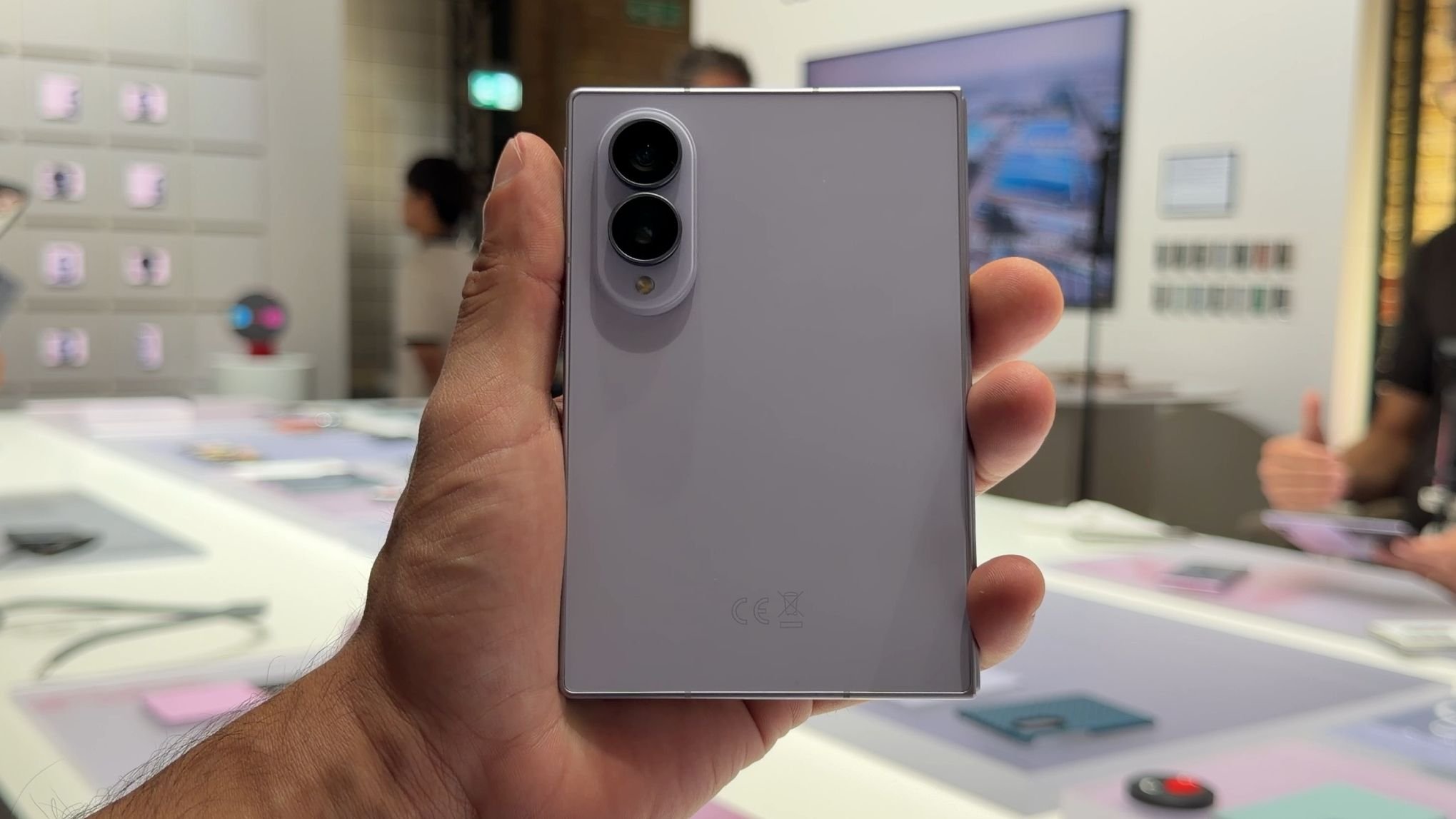 Samsung Galaxy Z Fold 8