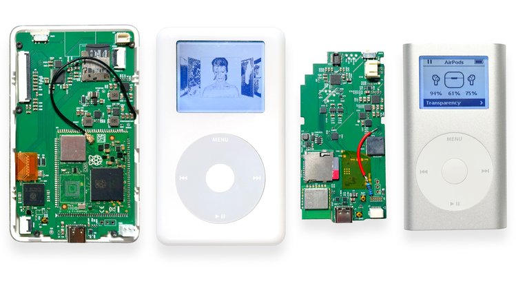 iPods mini e de 4ª geração abertos ao lado das placas Sprout