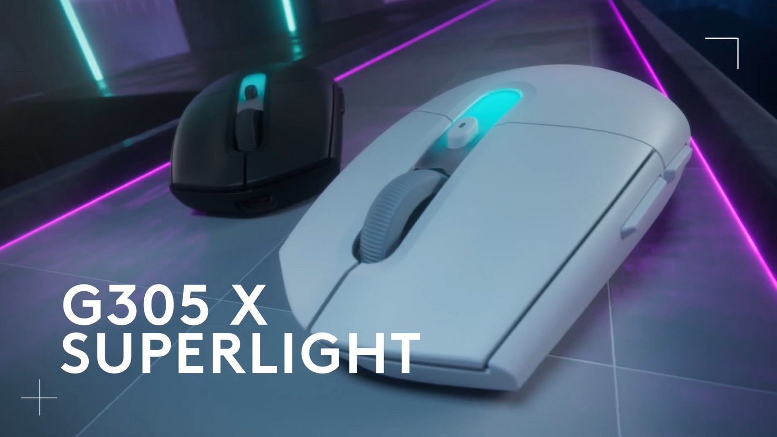 G305 X SUPERLIGHT nas cores preta e branca
