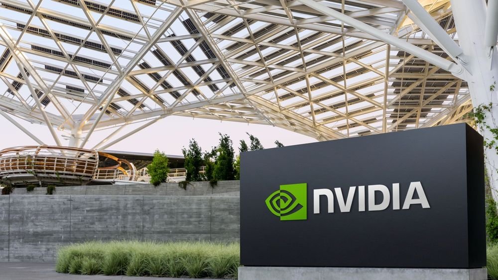 Nvidia registra receita recorde e projeta crescimento acima do esperado por Wall Street