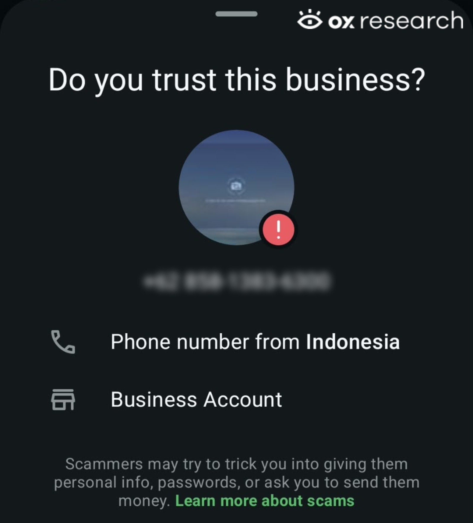 Tela do WhatsApp perguntando se o usuário confia numa conta comercial da Indonésia, em captura da OX Security