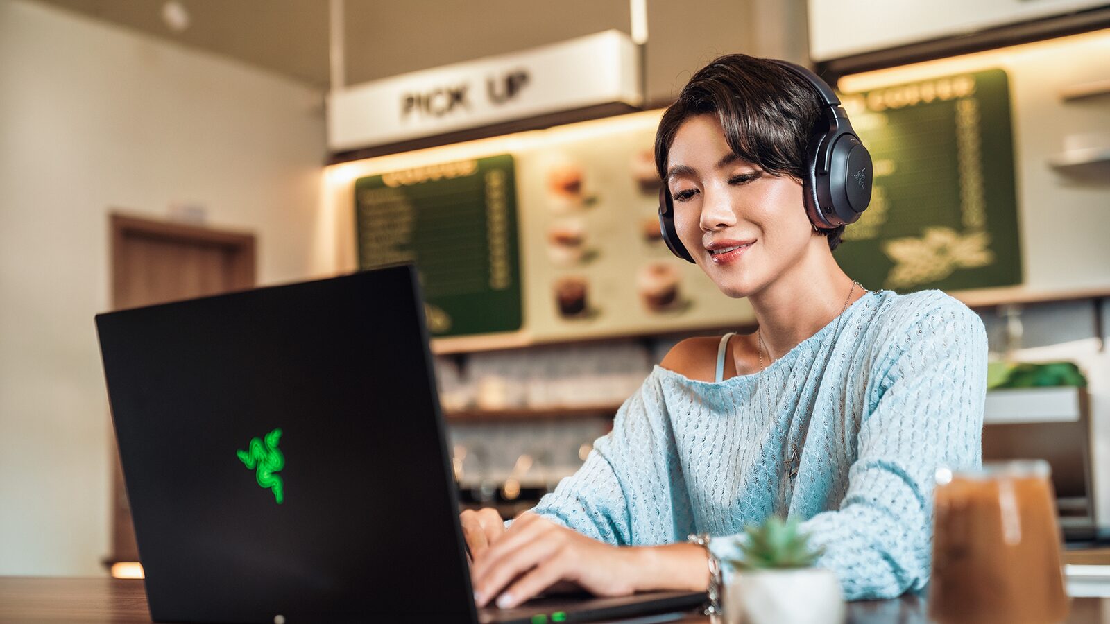 Razer Barracuda V2 Pro: headset toca áudio do PC e do celular ao mesmo tempo