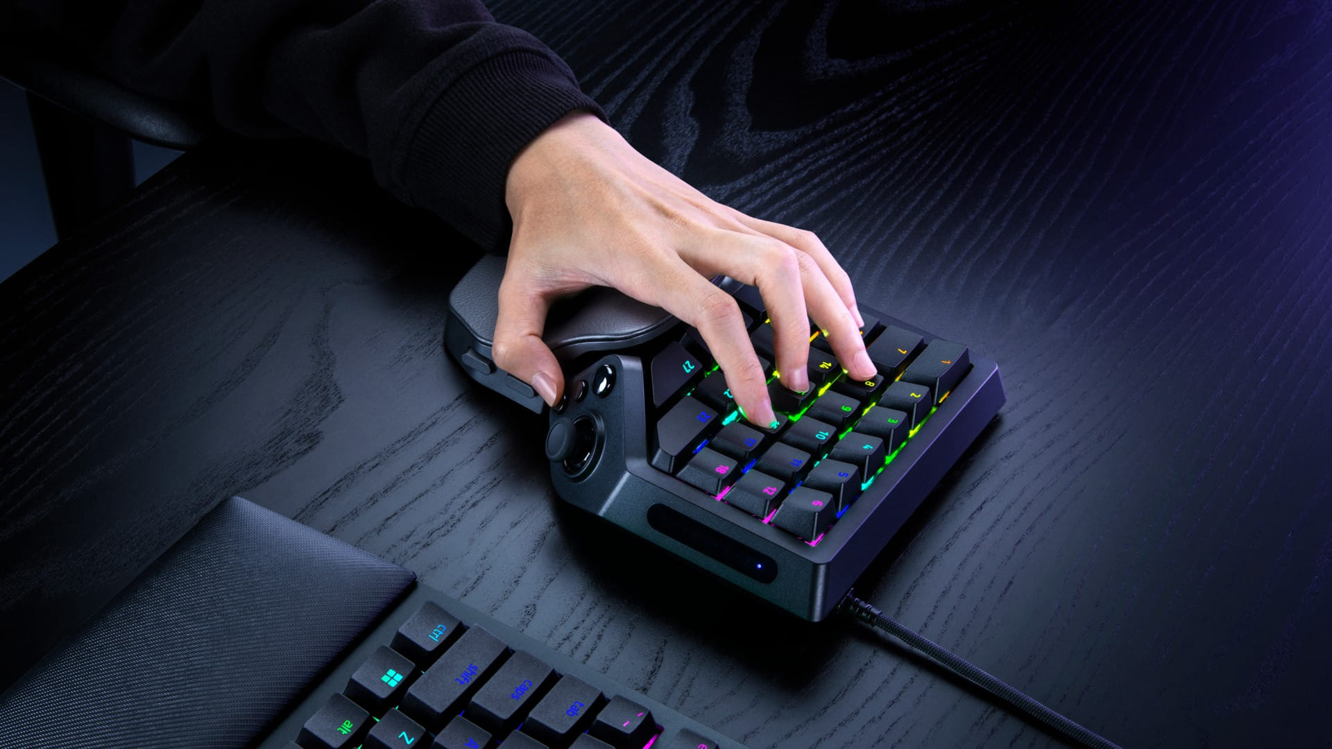 Razer Tartarus V2 Pro chega ao Brasil por R$ 1.999 com switches analógicos e polling de 8.000 Hz