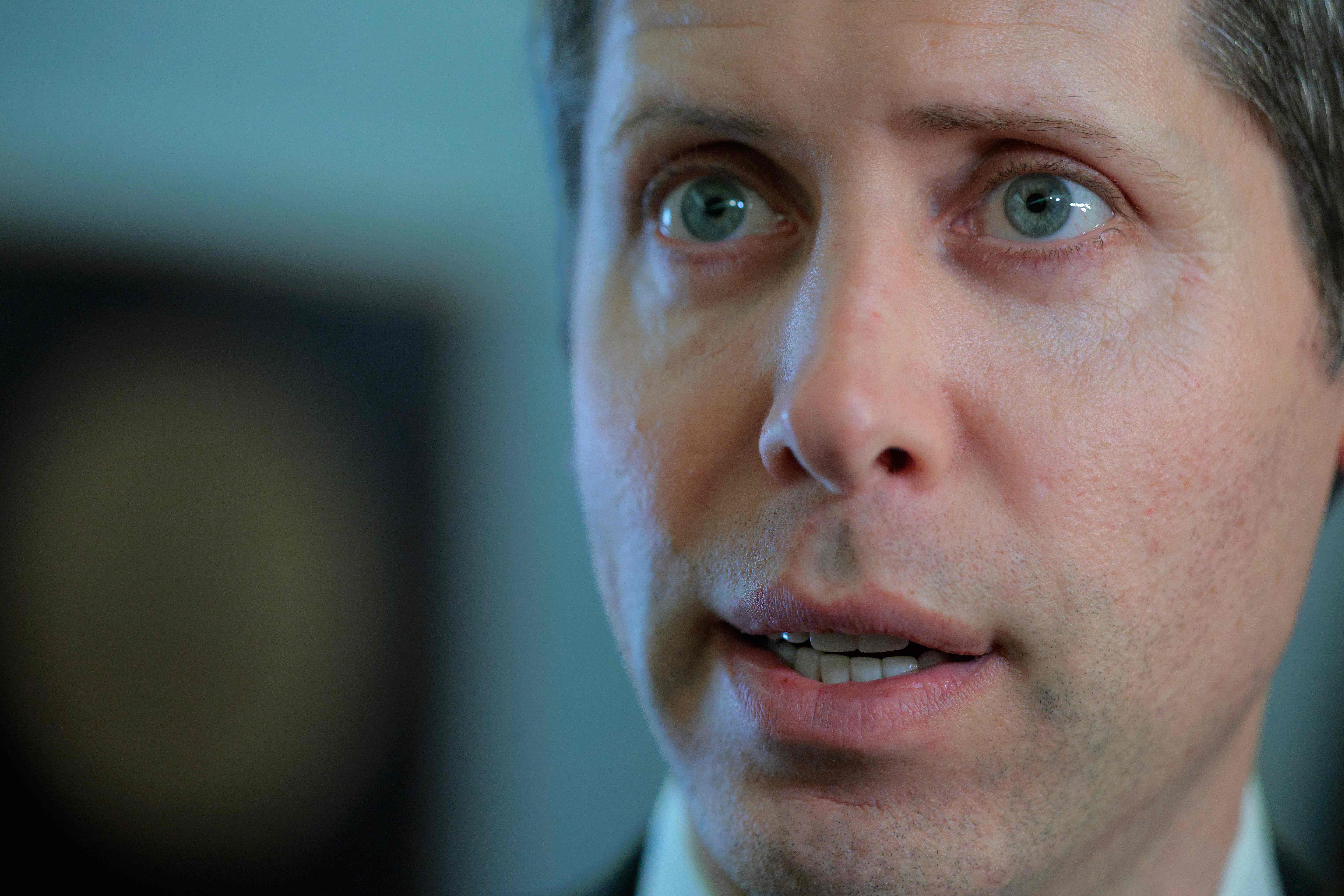 Sam Altman diz que o mundo deve aceitar 'algumas coisas ruins' da IA
