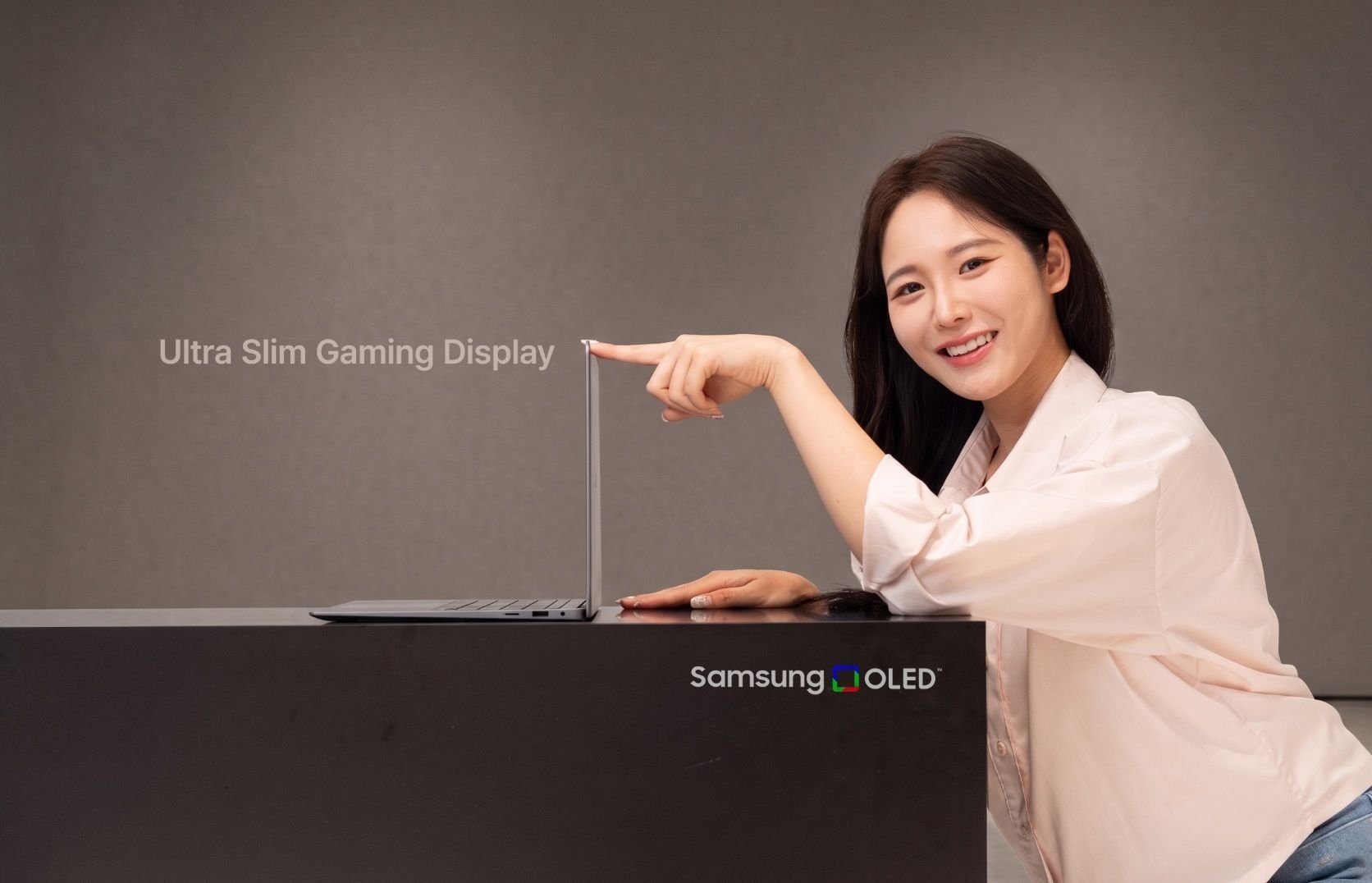 Samsung revela tela OLED ultrafina para notebooks gamers na Computex 2026