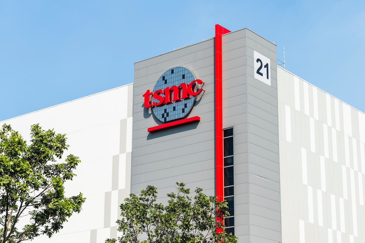 Instalação da TSMC retratada na cobertura dos resultados trimestrais.