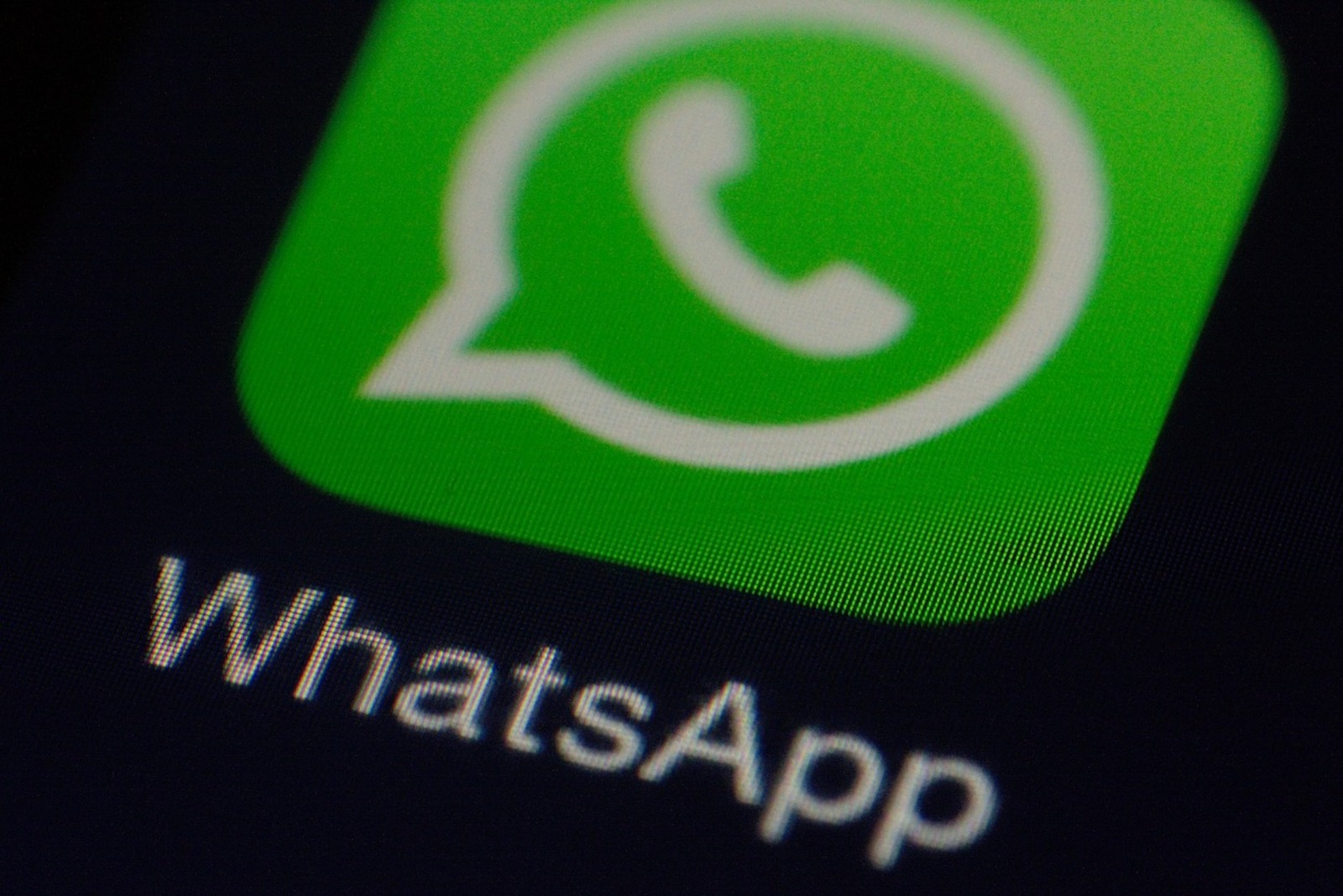 WhatsApp prepara barra de navegação flutuante no Android, no estilo do iPhone