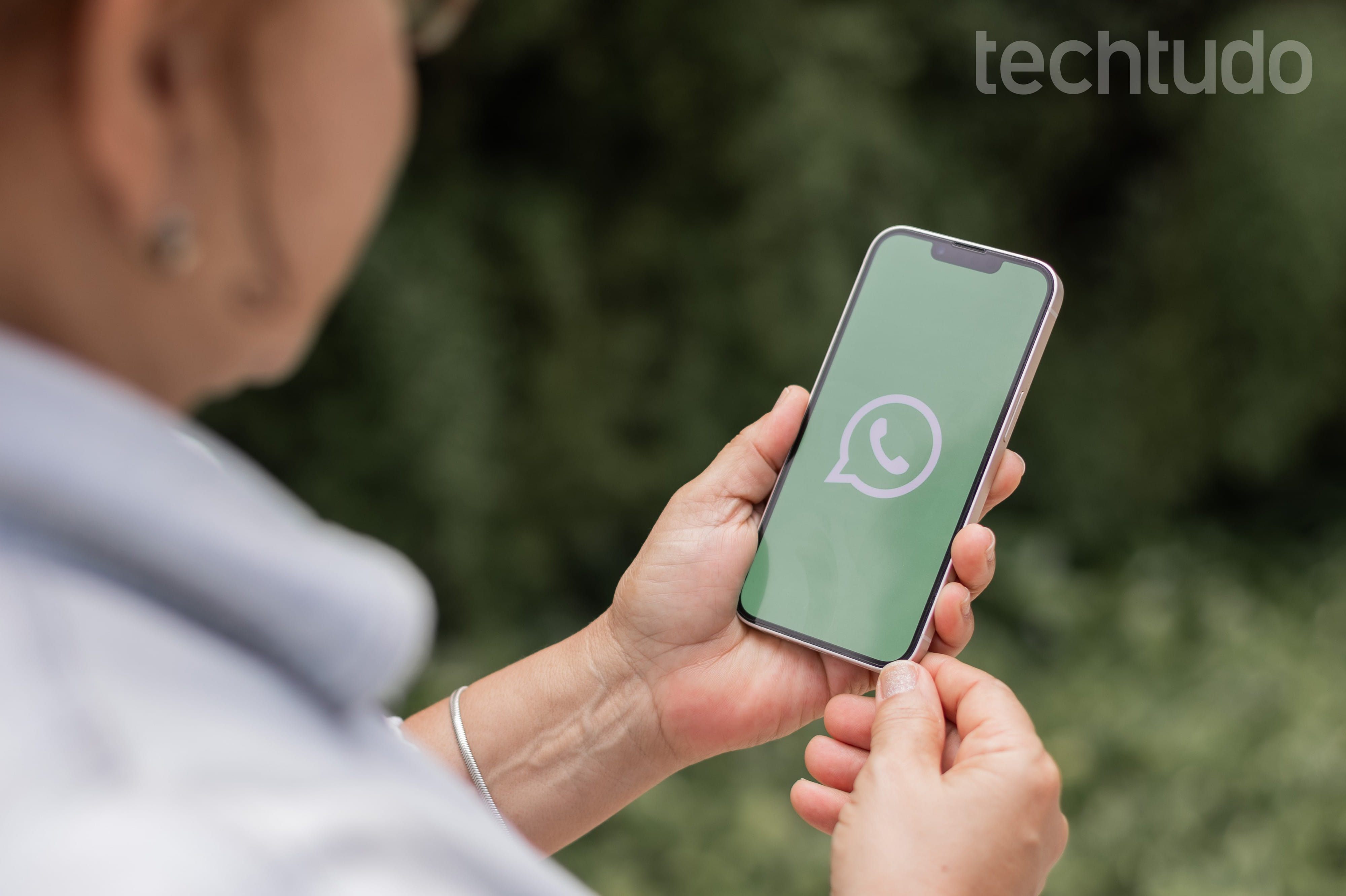 WhatsApp: vazamento expõe regras que proibiam a IA de suporte de citar a LGPD