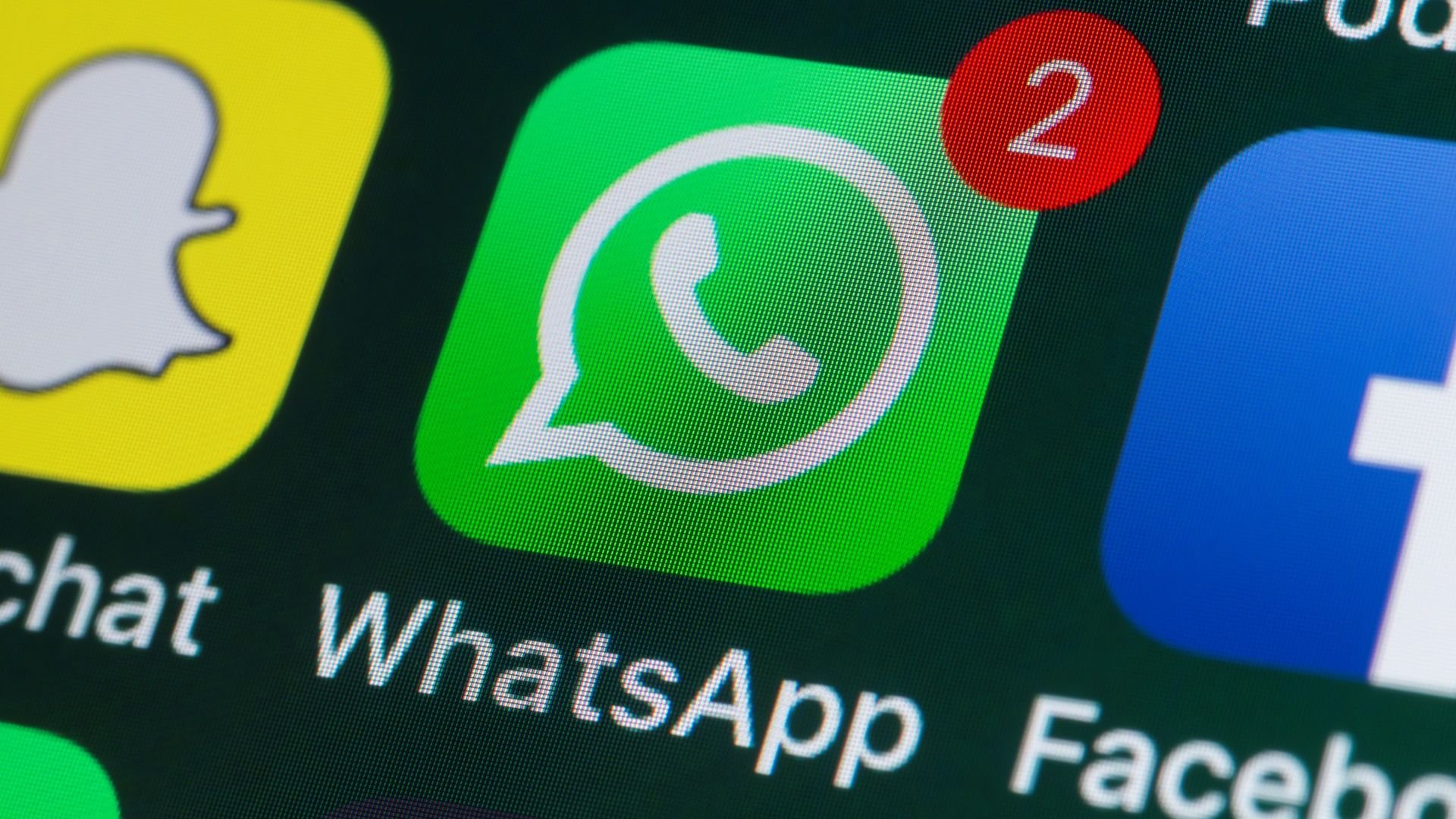 WhatsApp anuncia senhas fortes, múltiplas passkeys e contexto em chamadas de desconhecidos