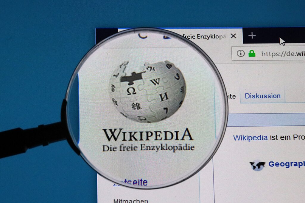 Wikimedia atribui a agentes da OpenAI edições e tentativas de abuso