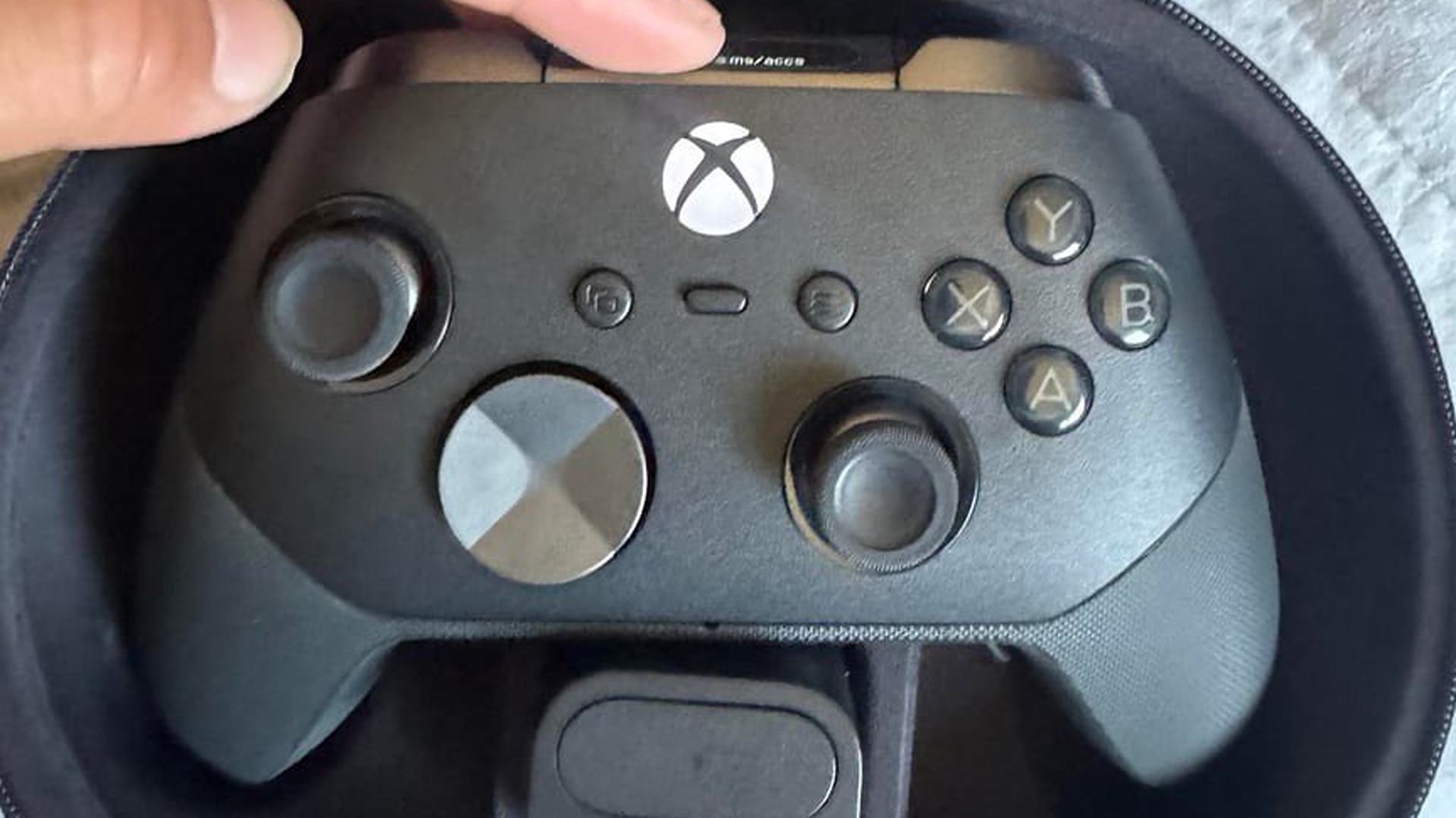 Xbox Elite Series 3: Design Lab vaza sticks TMR, háptica avançada e quatro versões